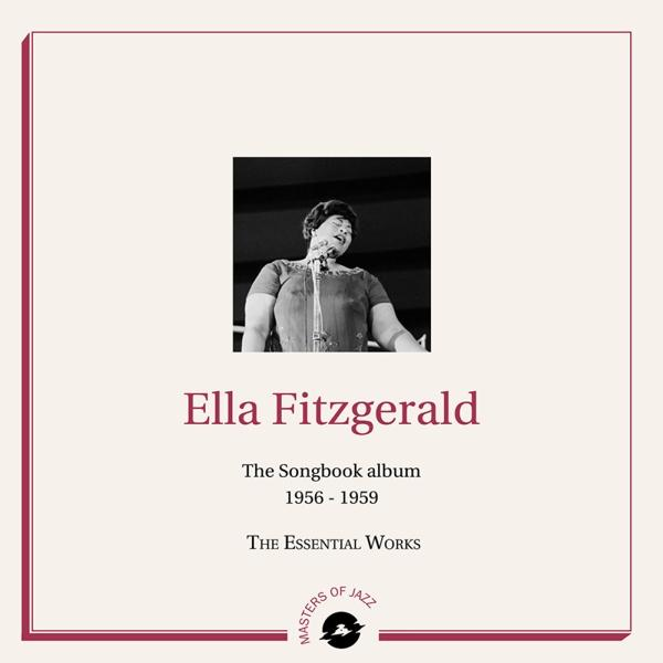 Pochette de l'album d'Ella Fitzgerald. Photo en noir et blanc d'elle chantant, texte en rouge et blanc.