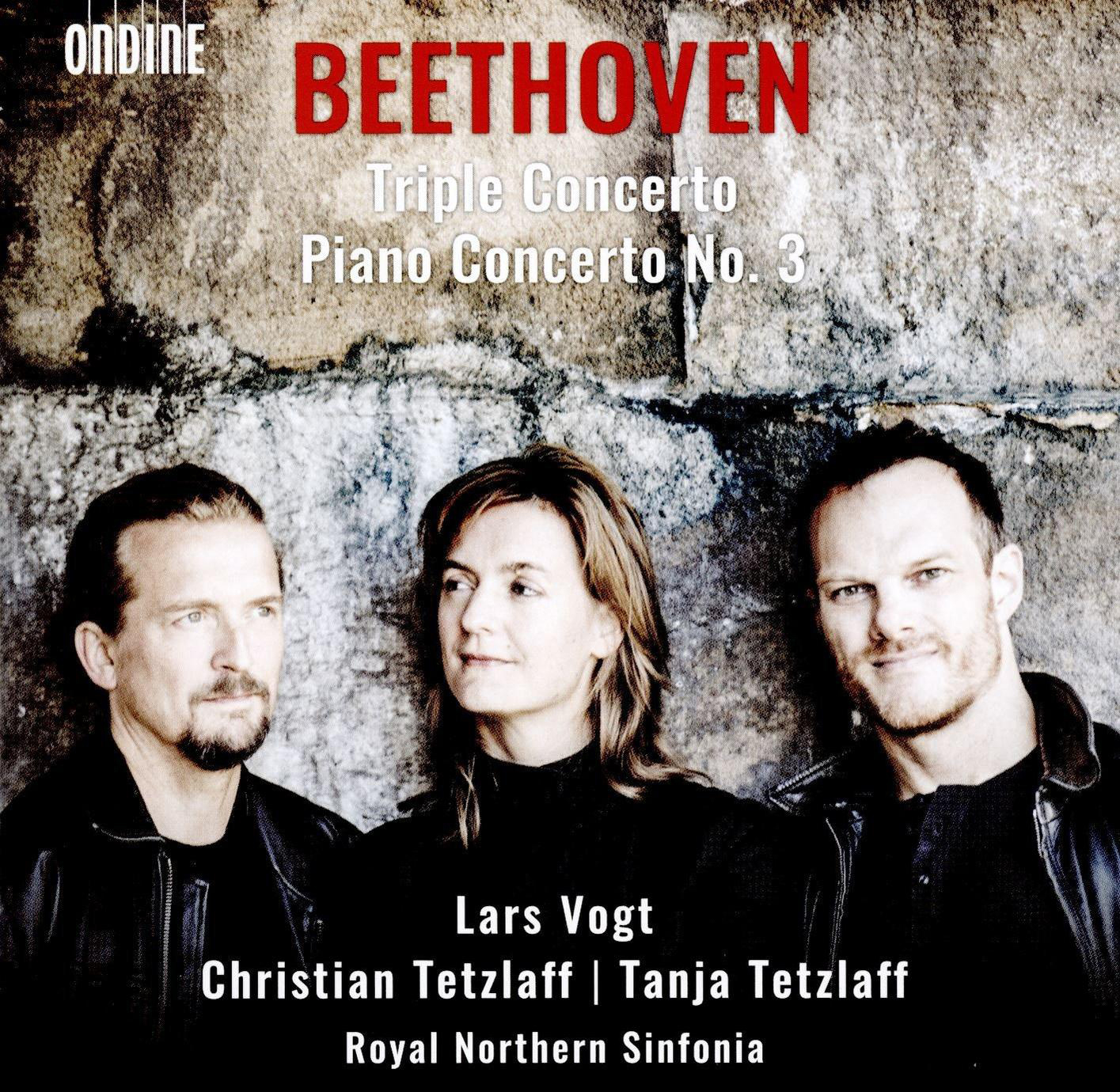 Albumcover mit drei Personen, Wandhintergrund. Text: Beethoven, Tripelkonzert, Lars Vogt, Christian Tetzlaff, Tanja Tetzlaff.