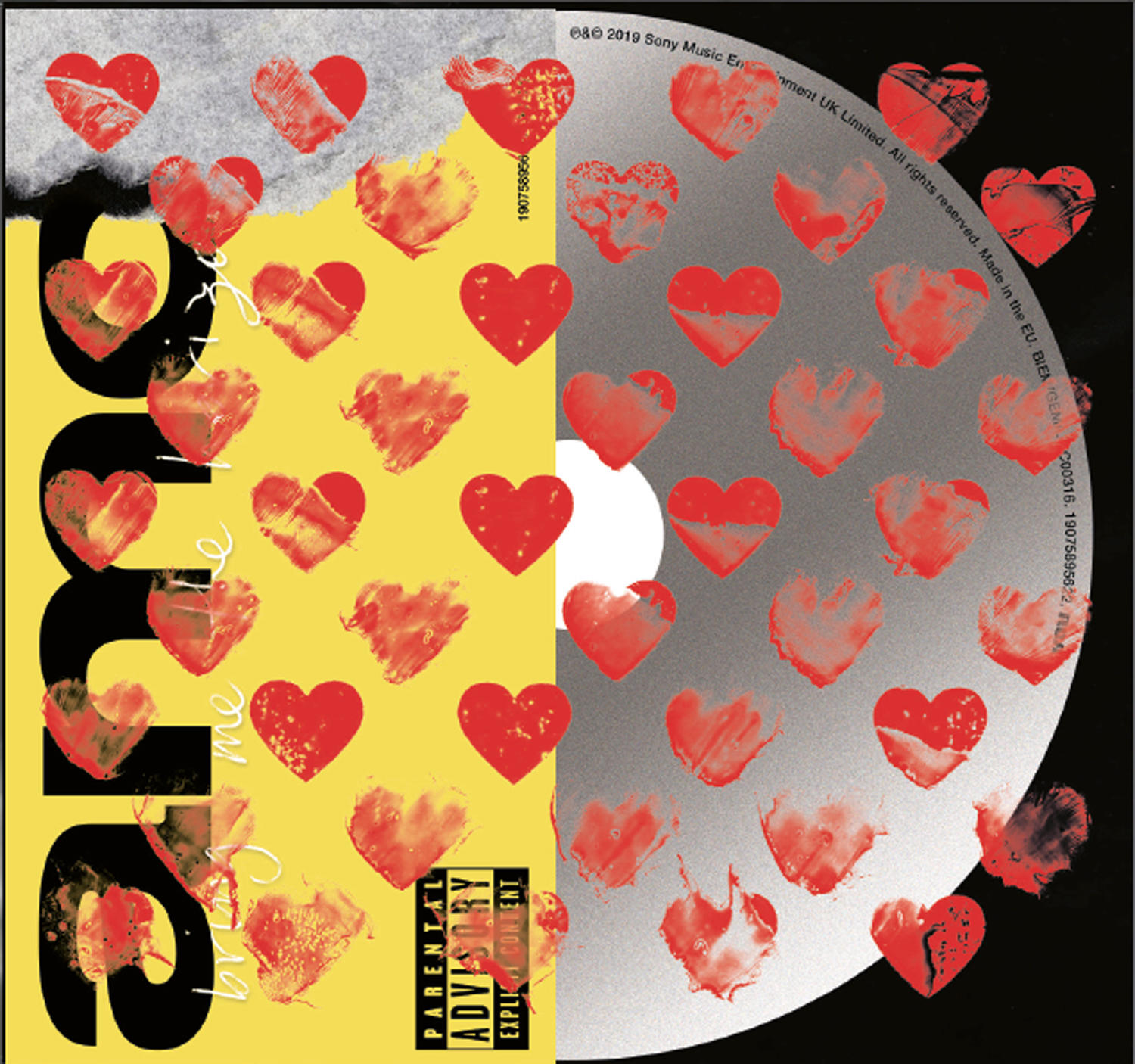 Album borító. Sárga háttér piros szív alakokkal és egy CD-vel a műanyag tokban.