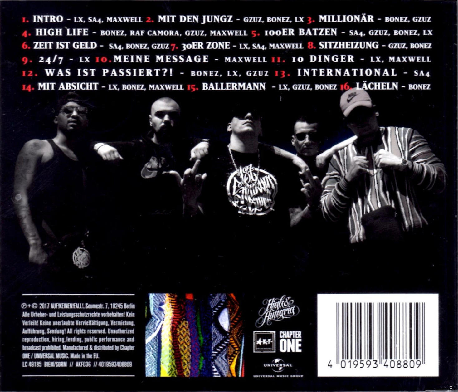 Albumcover mit einer Männergruppe, Album-Trackliste und einem Logo. Rückseite ist schwarzweiß mit Barcode.