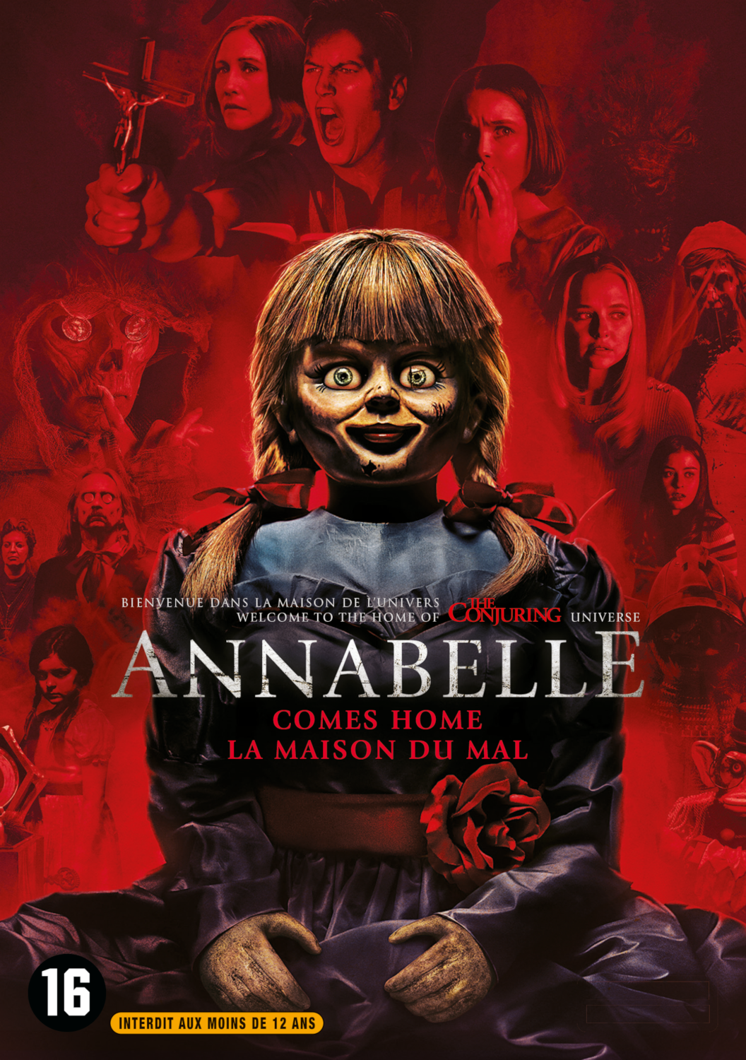 Affiche du film Annabelle Comes Home, avec une poupée et plusieurs visages.