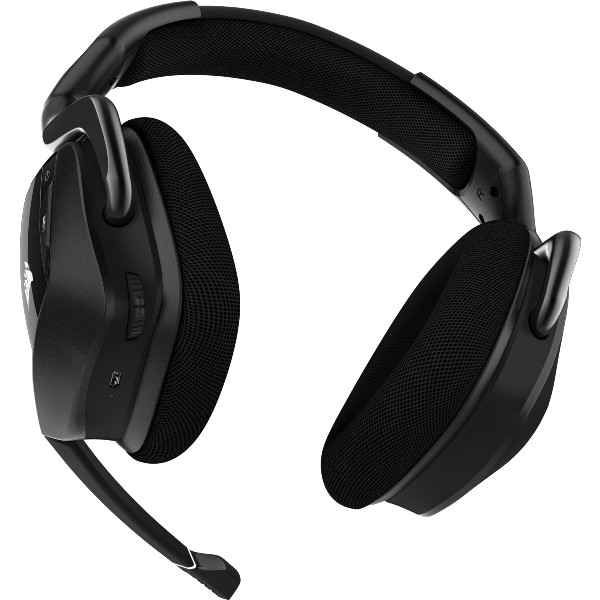 Auriculares gaming negros con micrófono.