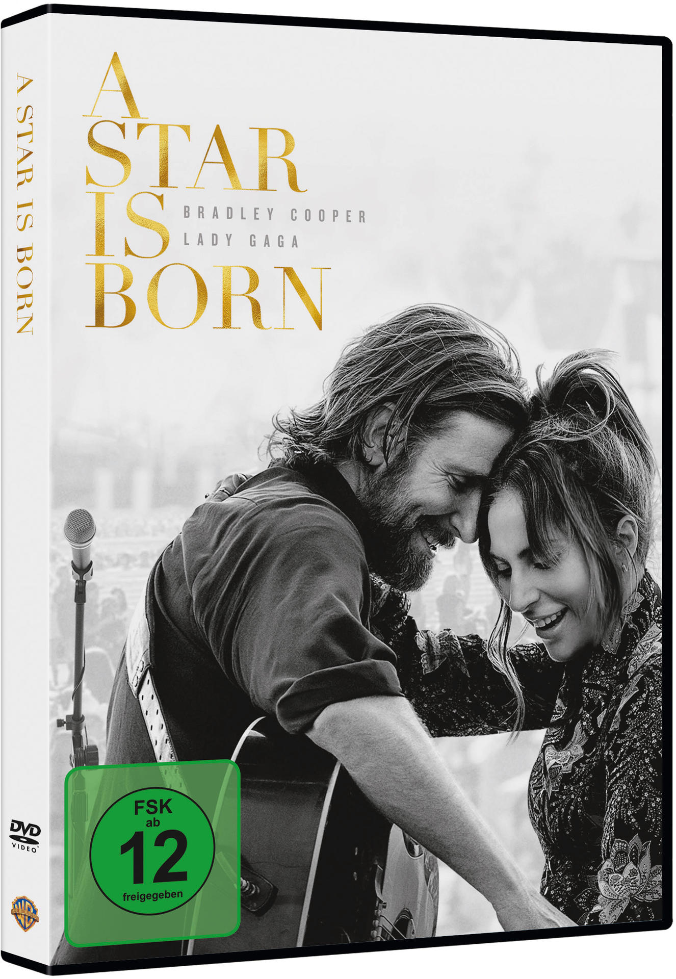 DVD-Cover, A Star is Born. Bradley Cooper und Lady Gaga umarmen sich, Mikrofon und Gitarre sichtbar.