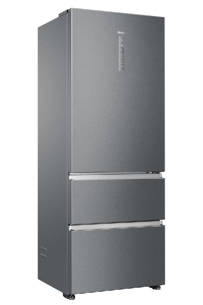 Un refrigerador Haier gris plateado con dos cajones y una pantalla en la puerta.