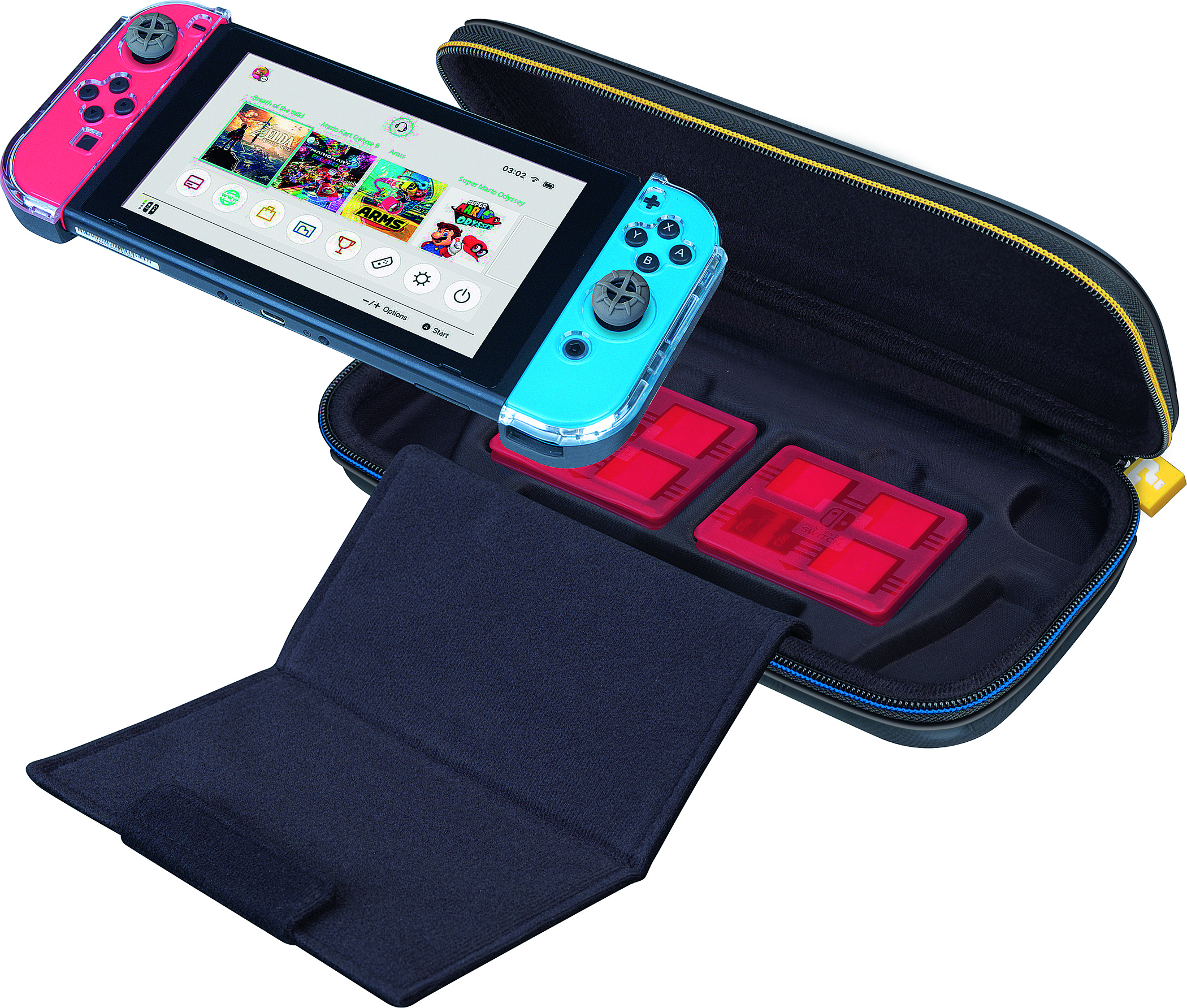 Eine blaue und rote Nintendo Switch-Konsole befindet sich in ihrem Etui, ein schwarzes Tablet davor.