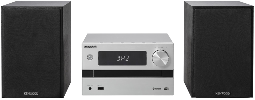 Een zilveren Kenwood stereosysteem met twee zwarte luidsprekers aan weerszijden. Het systeem heeft een display.