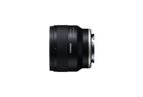 SONY SELP18105G 18 mm | 105 mm f/4.0 G-Lens, OSS, Circulare Blende  (Objektiv für Sony E-Mount, Schwarz) $[für ]$ - MediaMarkt | Zoomobjektive