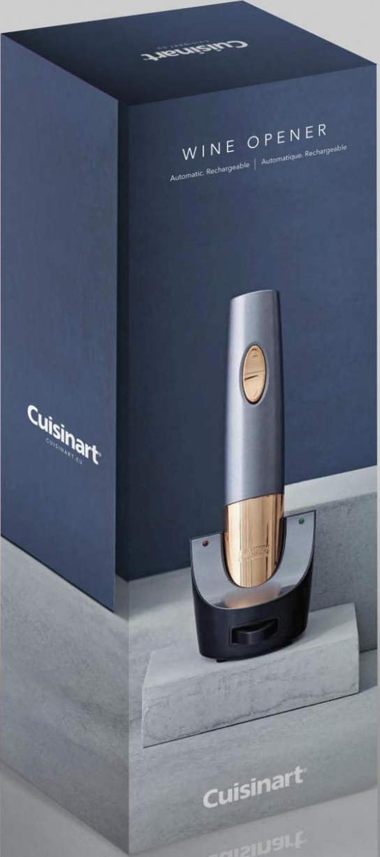 Cuisinart-Weinflaschenöffner in seiner Box. Der Öffner ist grau mit goldenen Akzenten und steht auf einer Ladestation.