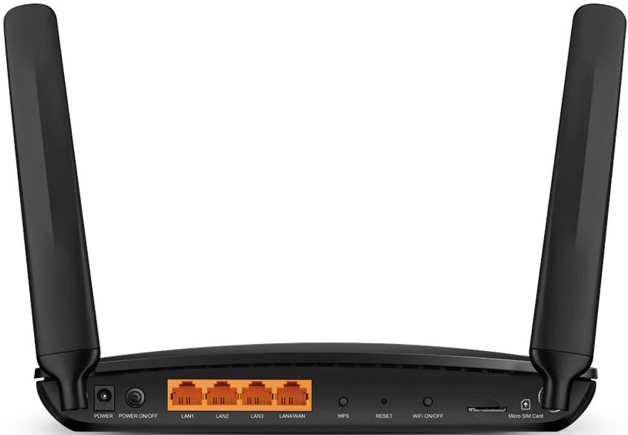 Router mit zwei Antennen, vier orangefarbenen LAN-Anschlüssen und einem WAN-Anschluss. Schwarze Farbe.
