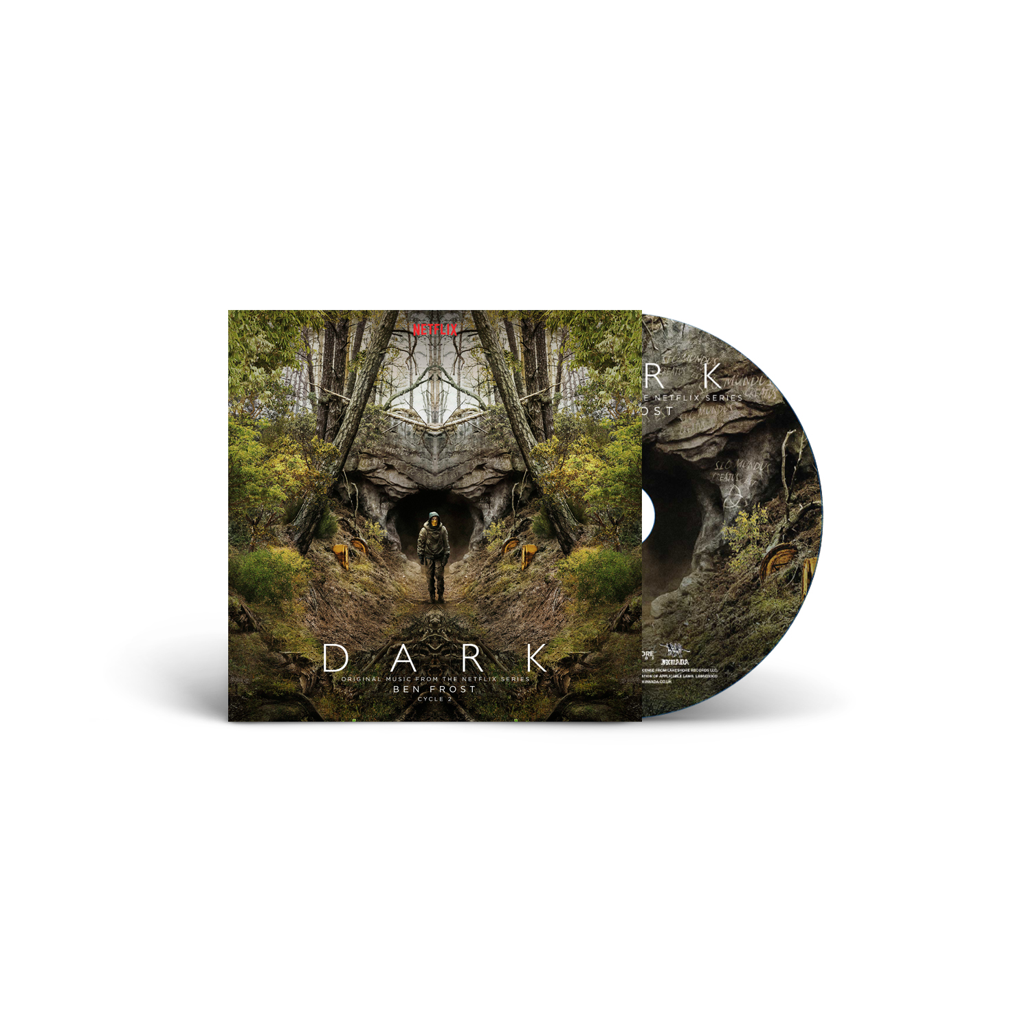 CD-Hülle mit einer Waldszene. Die CD ist rechts sichtbar. Weißer Hintergrund.