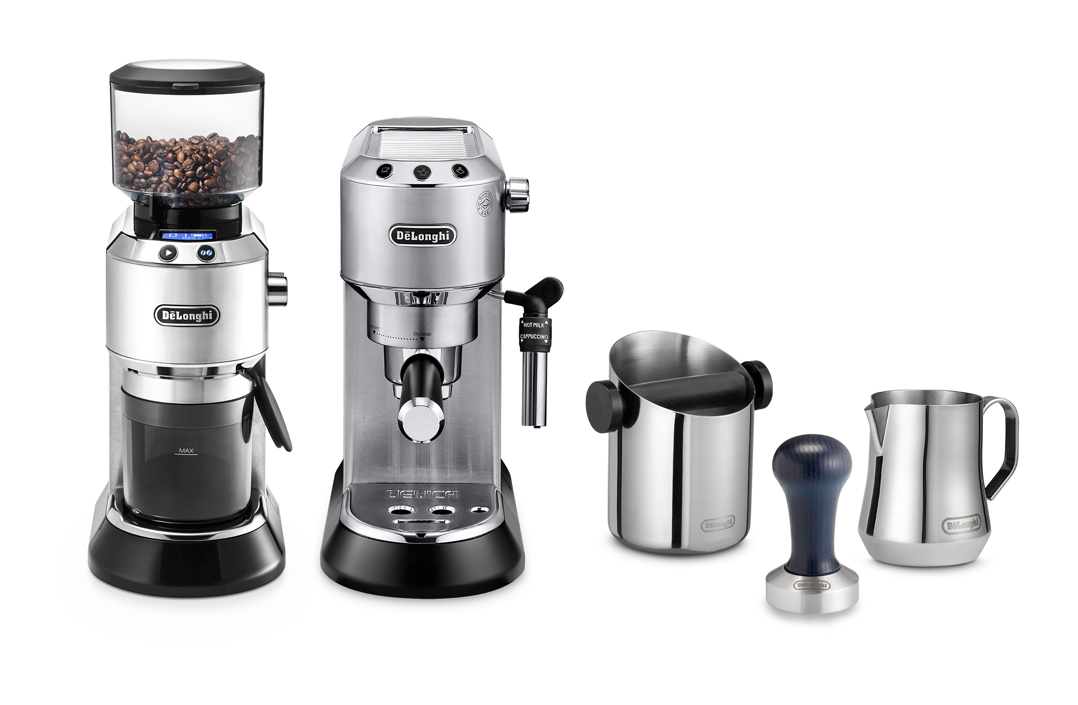Kaffeemaschinen-Set. Mahlwerk, Espressomaschine, Tamper und Milchaufschäumkanne.