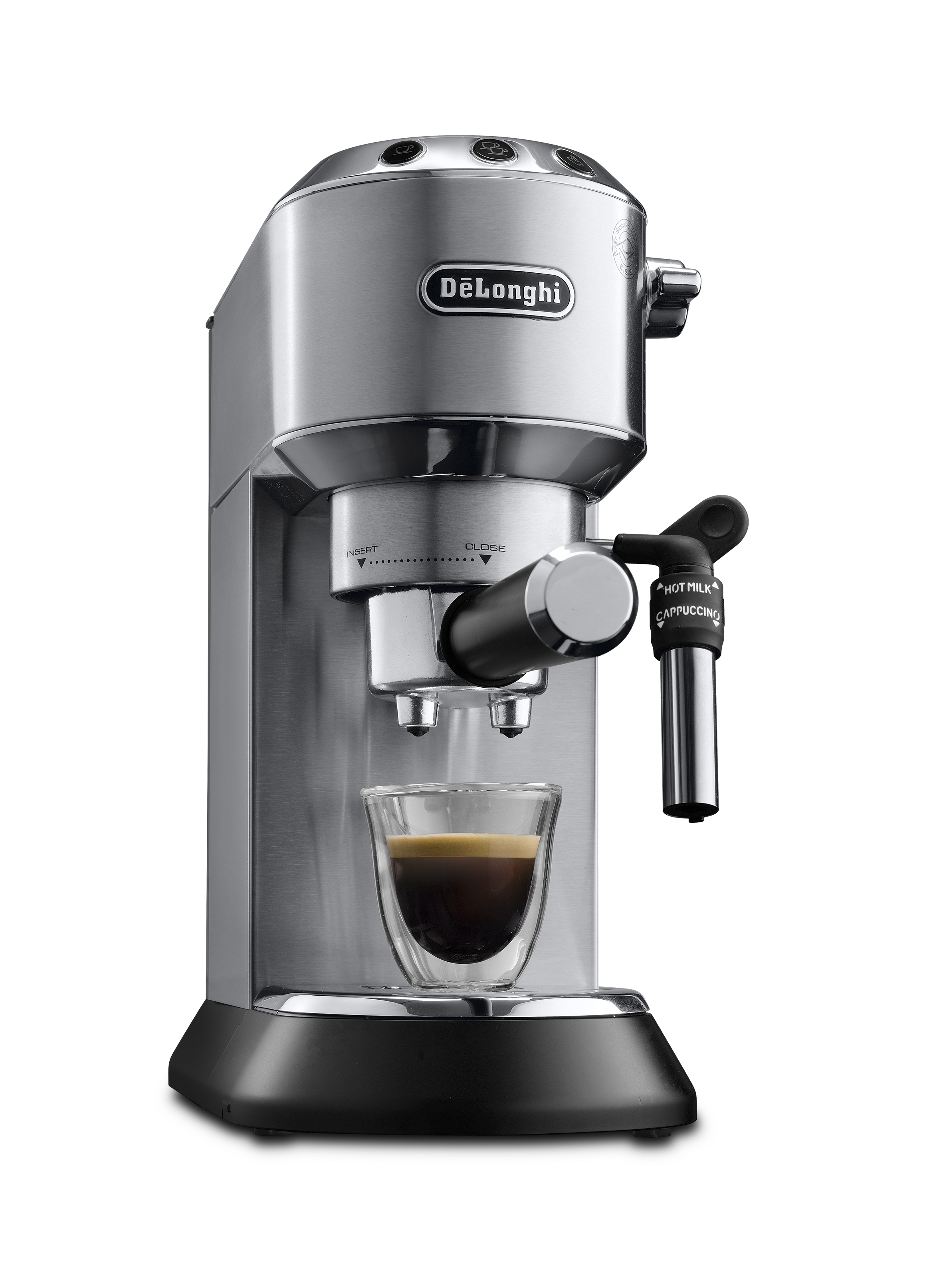 Eine silberne und schwarze De'Longhi Espressomaschine mit einem Glas Espresso.