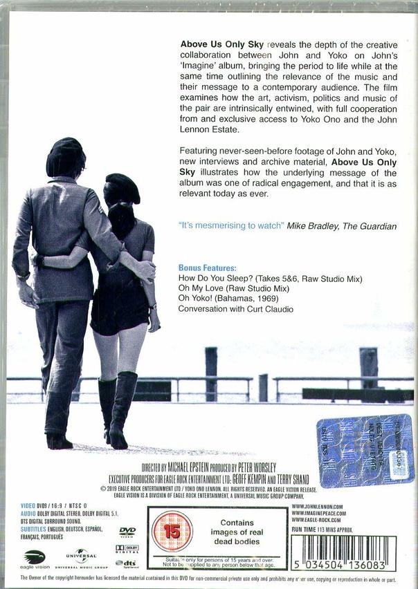 DVD borító, két ember öleli egymást, a 'Above Us Only Sky' című film szövegével.