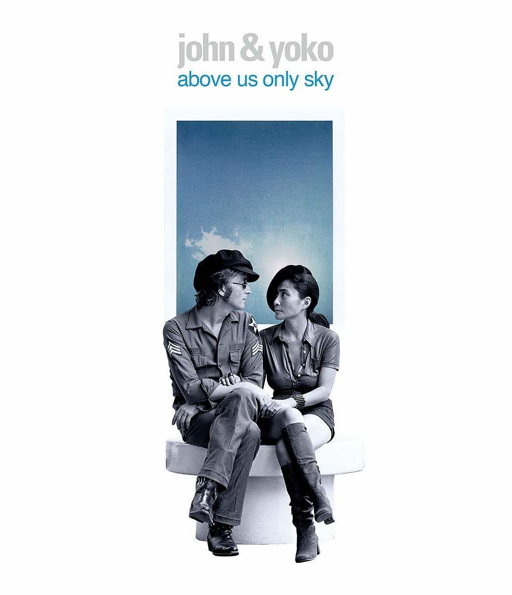 Album borító: John és Yoko kék ég előtt ülnek. A "John & Yoko" és a "Above Us Only Sky" szavak láthatók.