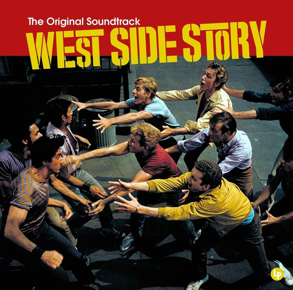 West Side Story Albumcover. Männer tanzen, Arme ausgestreckt. Roter und gelber Text.