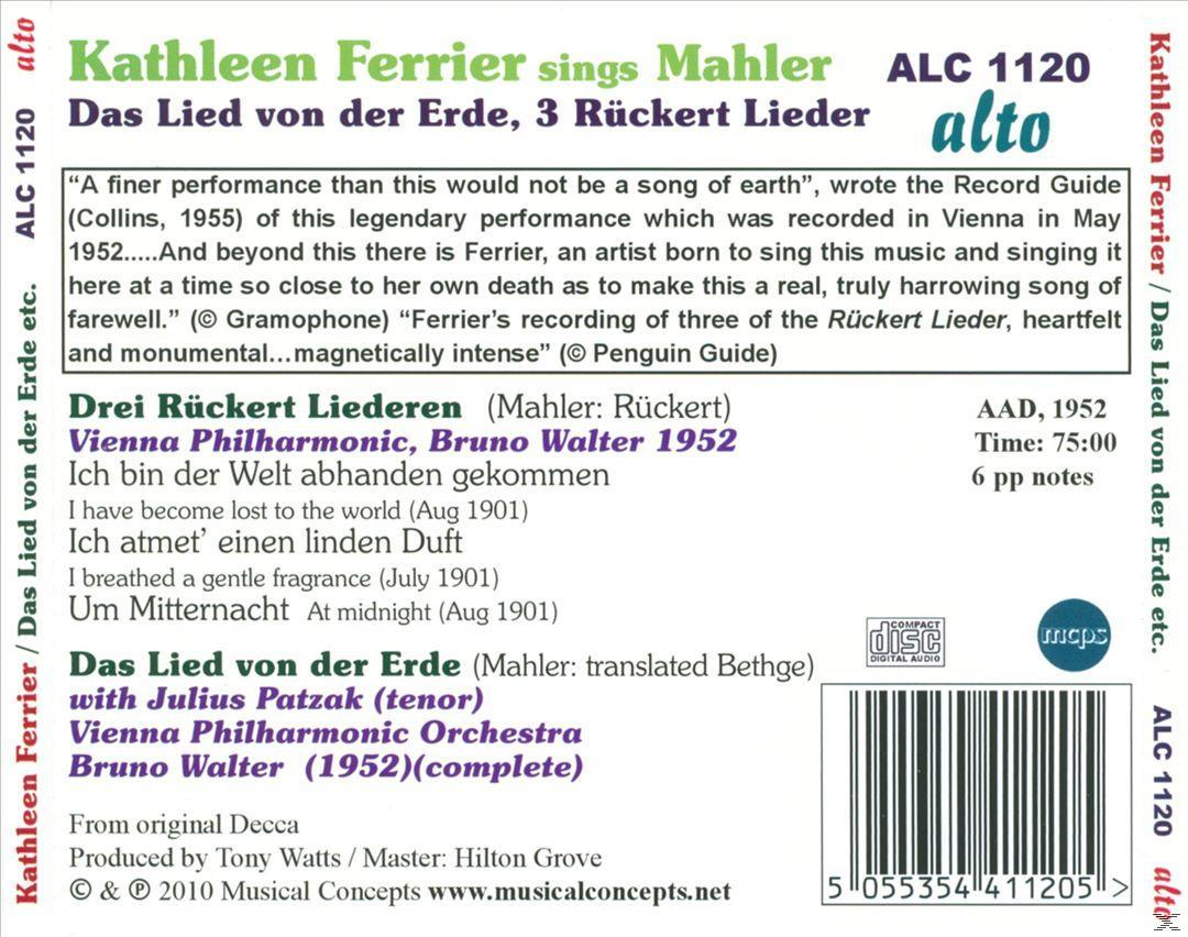 Ein CD-Cover mit Text in mehreren Sprachen. Der Text bedeckt die gesamte Seite.