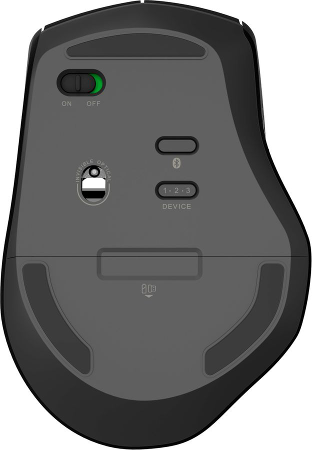 Vue de dessous d'une souris sans fil noire avec un interrupteur d'alimentation et des boutons de périphérique.
