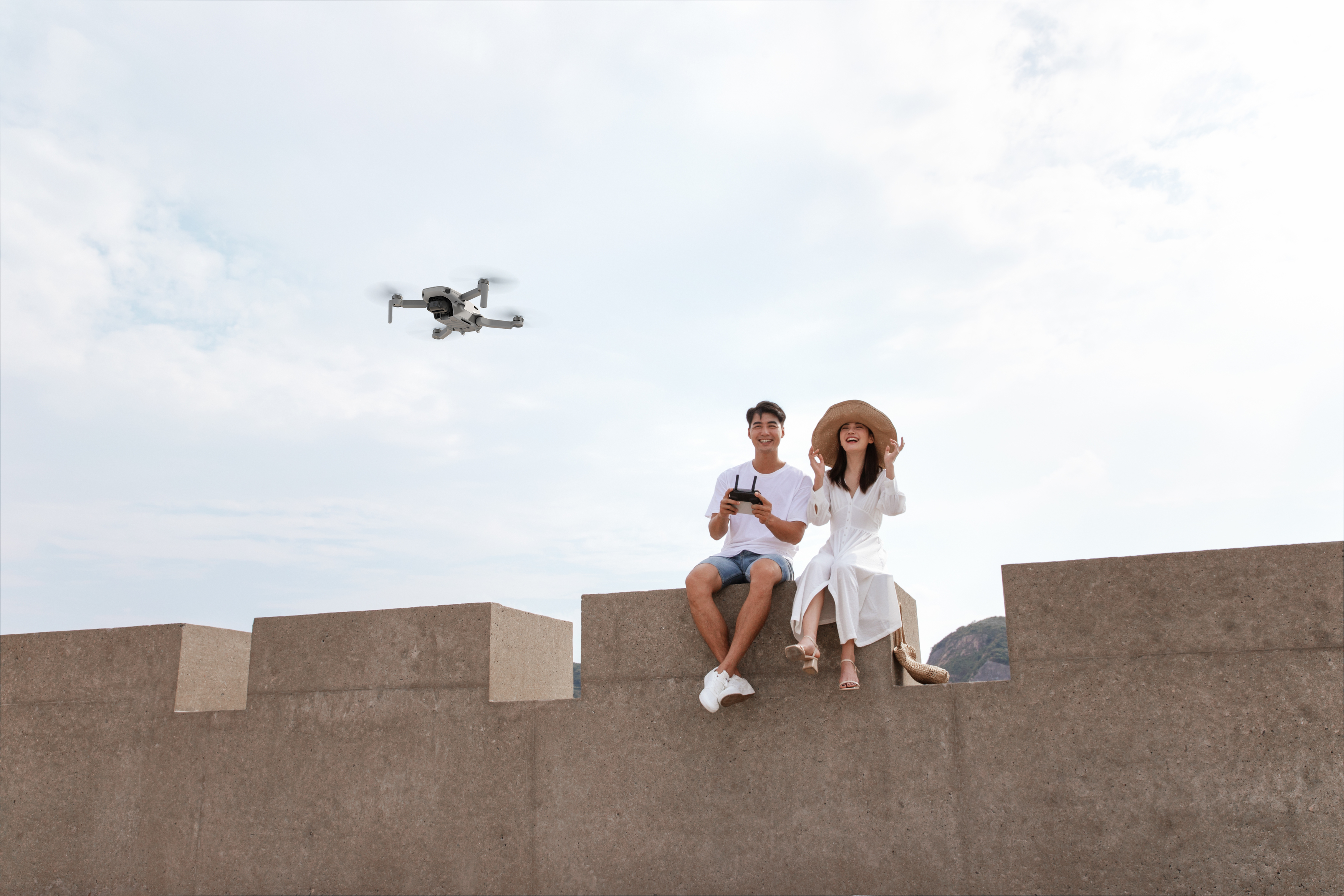 DJI Mavic Mini Fly More Combo Drohne, Hellgrau