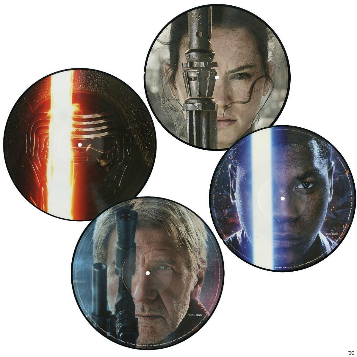 Star Wars karakterek portréit ábrázoló album borítók fénykardokkal.