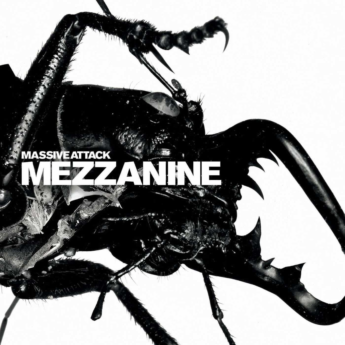 Album borítója, 'MEZZANINE' a Massive Attack-től, fekete-fehér rovar illusztrációval.