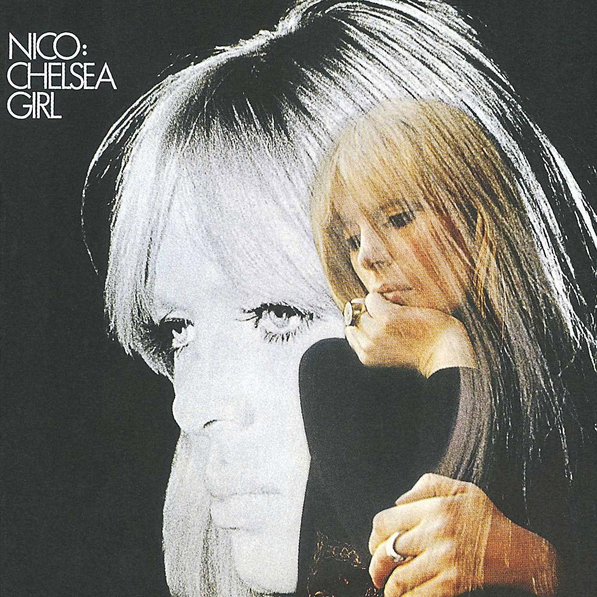 Albumcover mit Nico's Gesicht und Namen. Sie trägt ein schwarzes Oberteil.