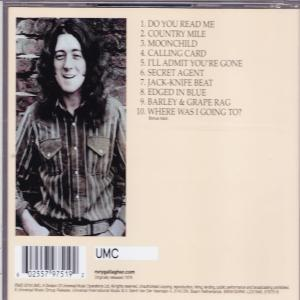 CD-Cover mit einem Foto eines Mannes und einer Liste von Songtiteln.