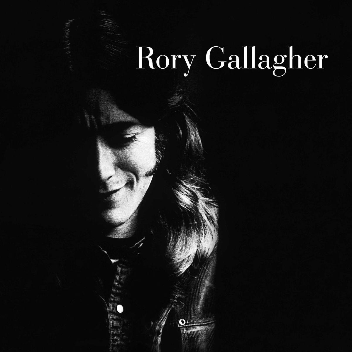 Monochromes Bild eines Mannes im Schatten, darüber der Text 'Rory Gallagher'.