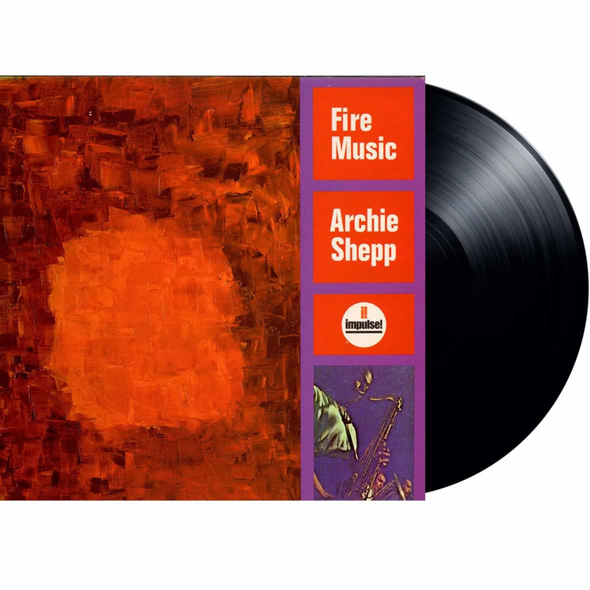 Archie Shepp 'Fire Music' című albumának borítója, absztrakt narancssárga művészettel és egy bakelitlemezzel.