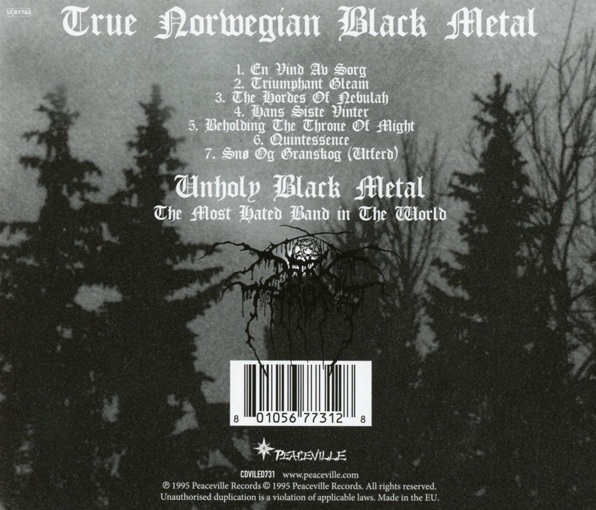 Schwarz-weiß-Albumcover mit Text über norwegischen Black Metal und einer Waldszene.