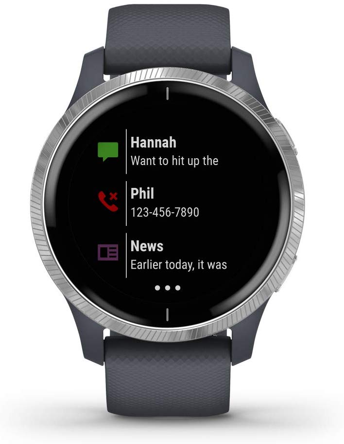 Pantalla de smartwatch mostrando alertas de mensajes: Hannah, Phil y Noticias.