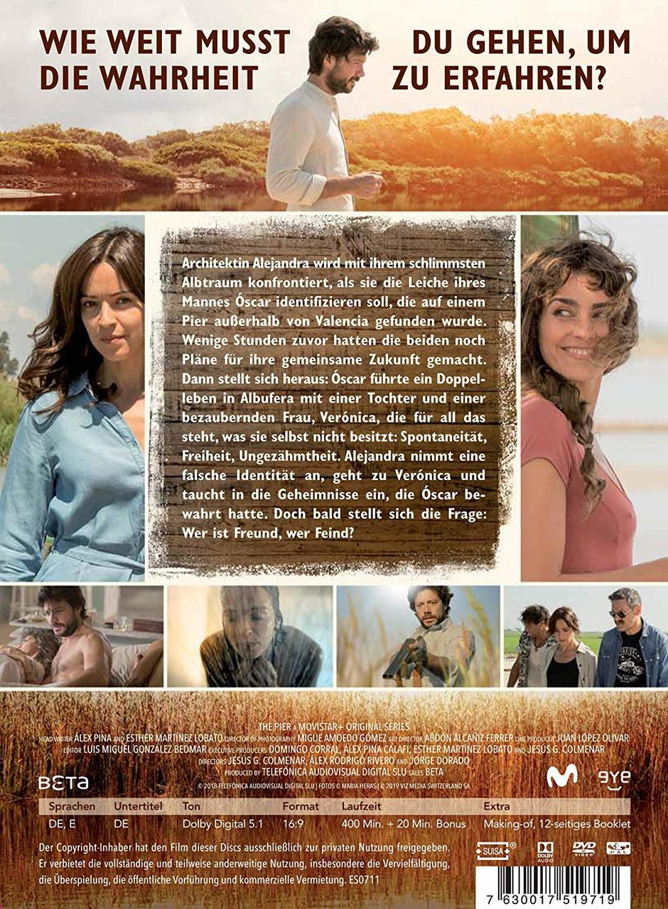 Filmposter mit Schauspielern und Text auf Spanisch, mit Weizenfeld und Flussszene.