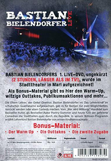 Rückseite einer DVD. Der Text lautet "Bastian Bielendorfer LIVE". Im Hintergrund ist eine Menschenmenge zu sehen.