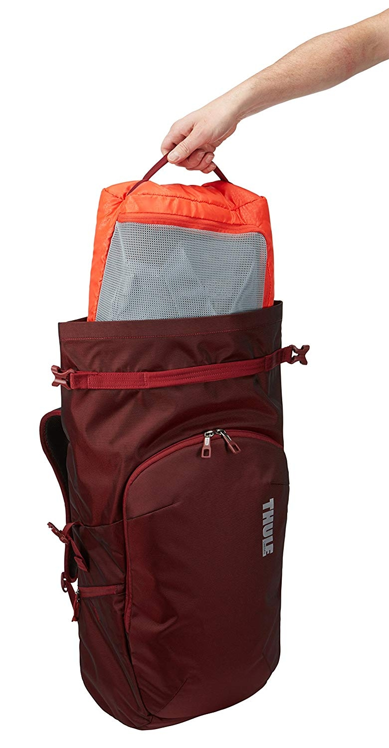 Mochila - Thule Subterra TSTB-334, Para portátiles de hasta 15.6", Nylon, Cierre magnético, Rojo