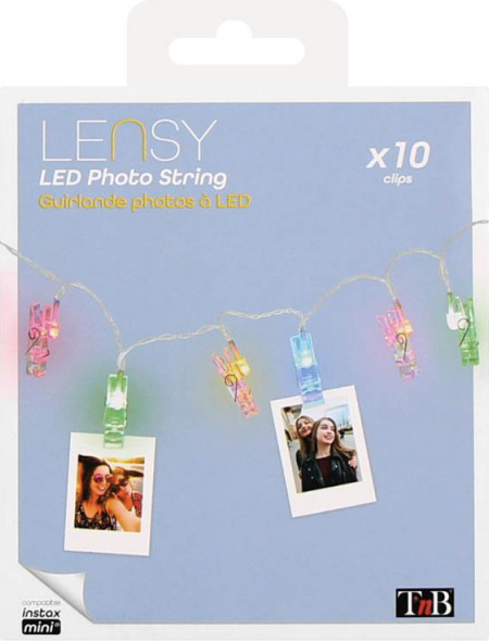 Eine Lichterkette mit LEDs und Clips, die Fotos halten. Fotos zeigen Frauen. Die Kette ist in einer Verpackung.