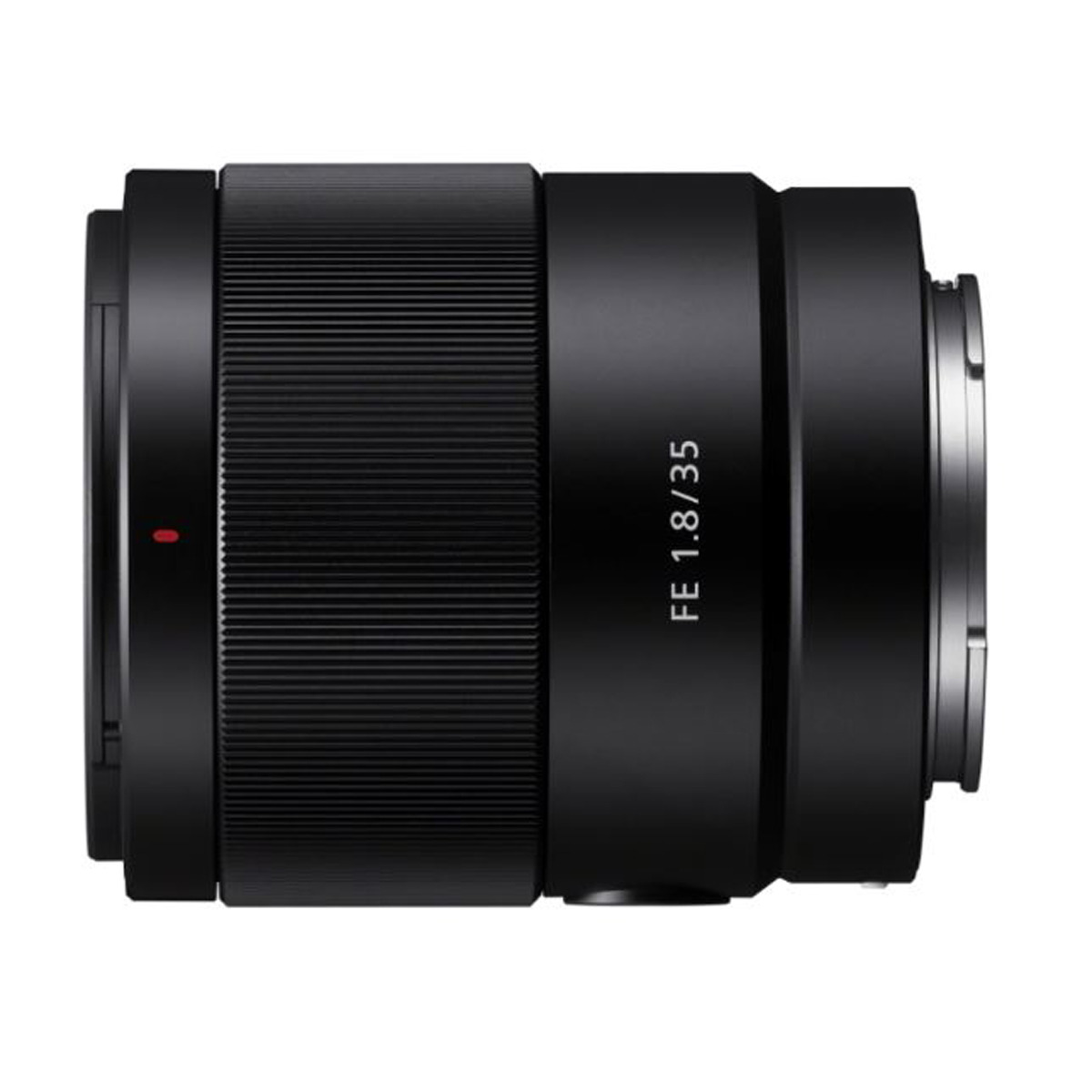 Una lente de cámara negra con el texto 'FE 1.8/35' en blanco en el lateral.