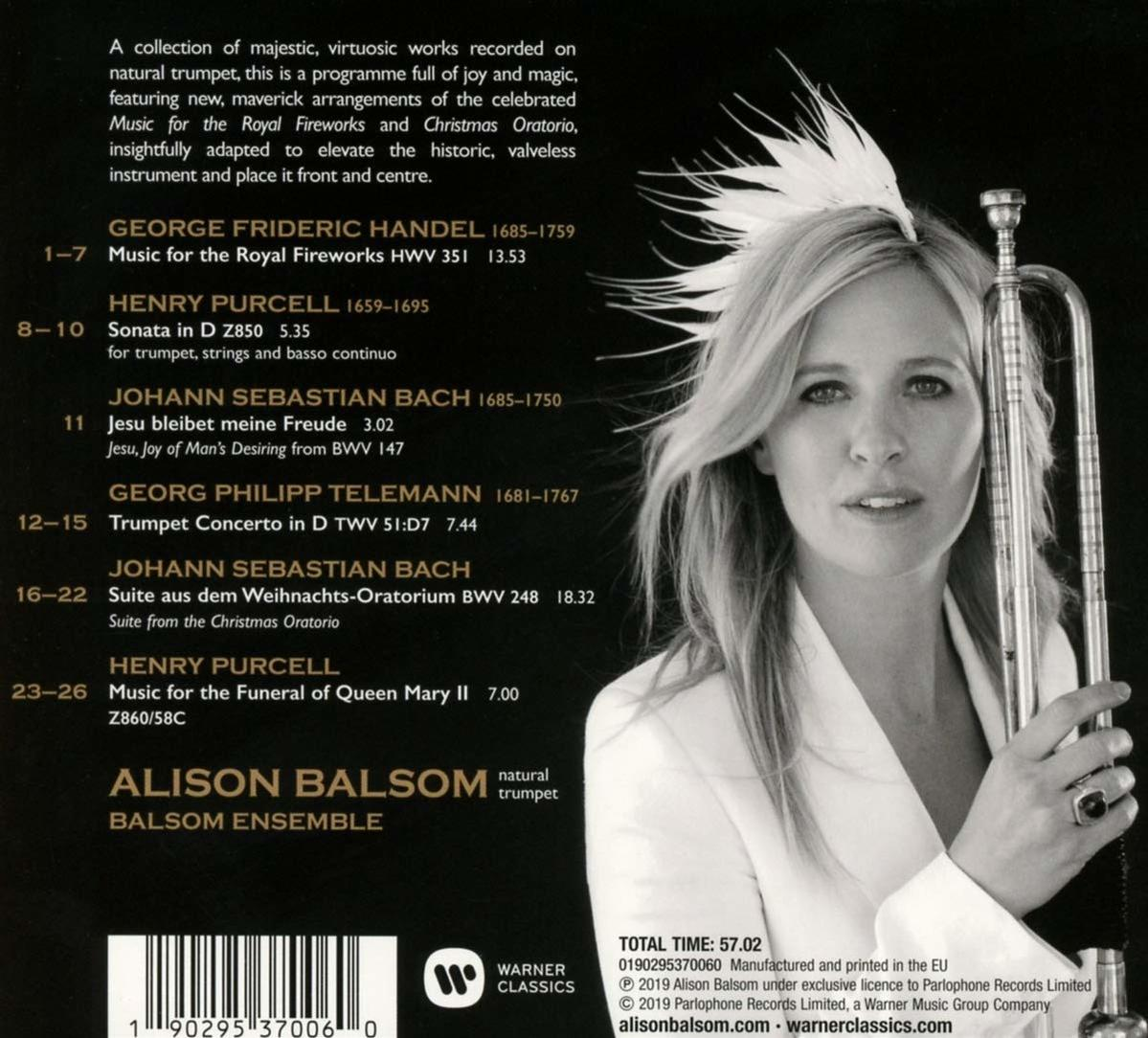 Pochette de CD avec du texte et une femme avec une trompette. Divers titres de chansons et informations sont affichés.