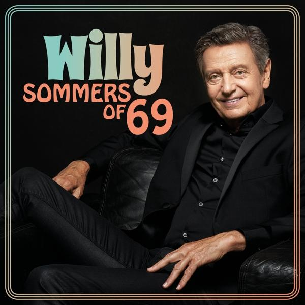 Homme assis dans une chaise, souriant. Texte: "Willy Sommers of '69".