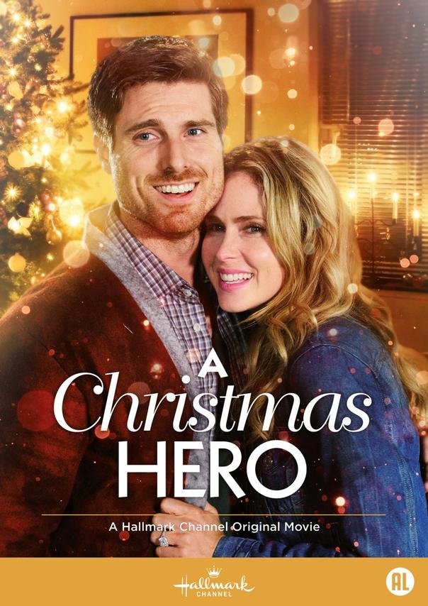 Filmposter voor 'A Christmas Hero', een lachend stel, kerstboom op de achtergrond.