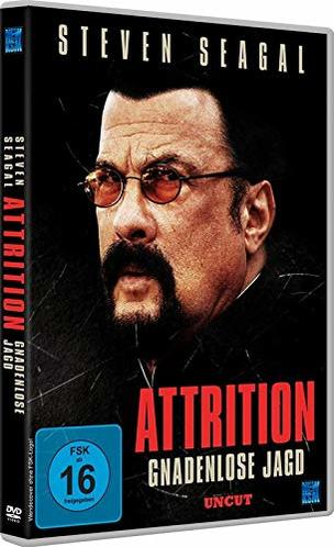 DVD-Hülle von Steven Seagal. Er hat einen Bart, eine Brille und der Filmtitel lautet "Attrition".