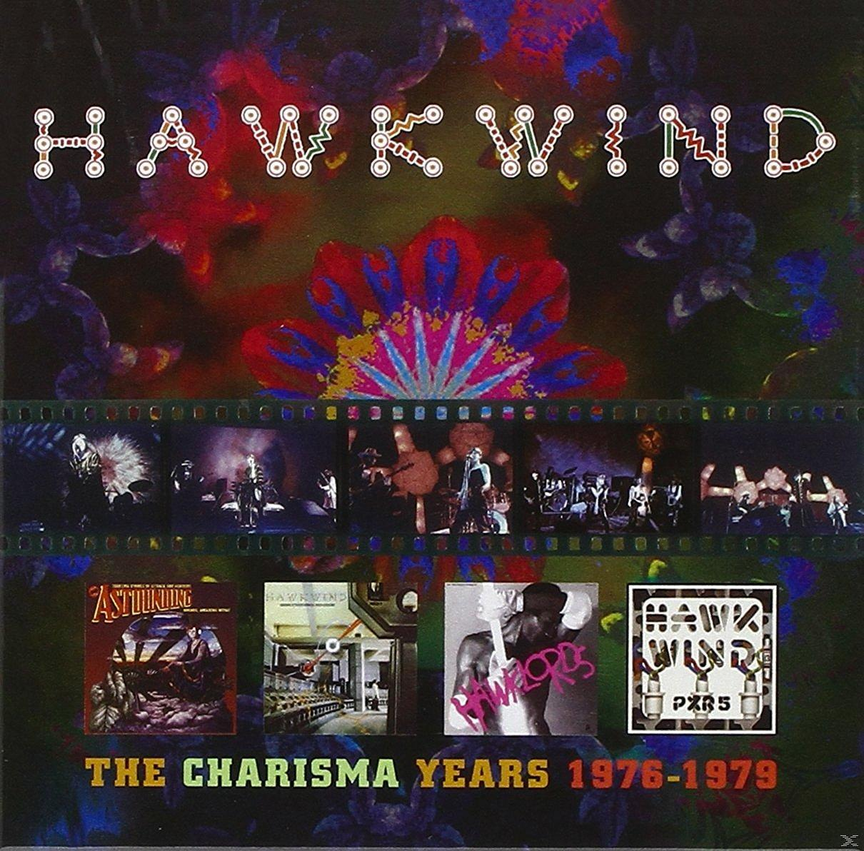 Albumcover: Collage mit Text 'HAWKWIND' und Bildern von Hawkwind-Alben.