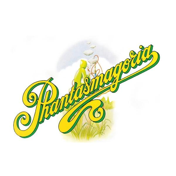 Ein gelbes und grünes Logo mit dem Wort 'Phantasmagoria' in einer geschwungenen Schrift, mit einer Cartoon-Illustration.