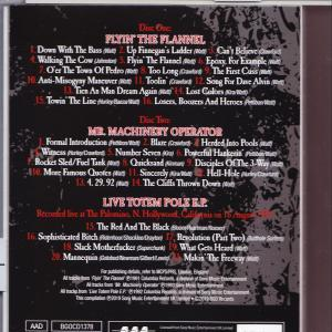 Rückseite einer CD-Hülle. Enthält eine Liste von Liedern und Text. Weißer Hintergrund.