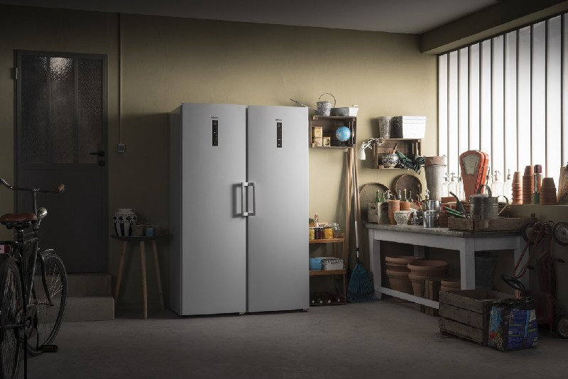 Congelador vertical - Haier Instaswitch H3F-320WTAAU1, 330l, 190cm, Convertible a frigorífico, WIFI, Blanco