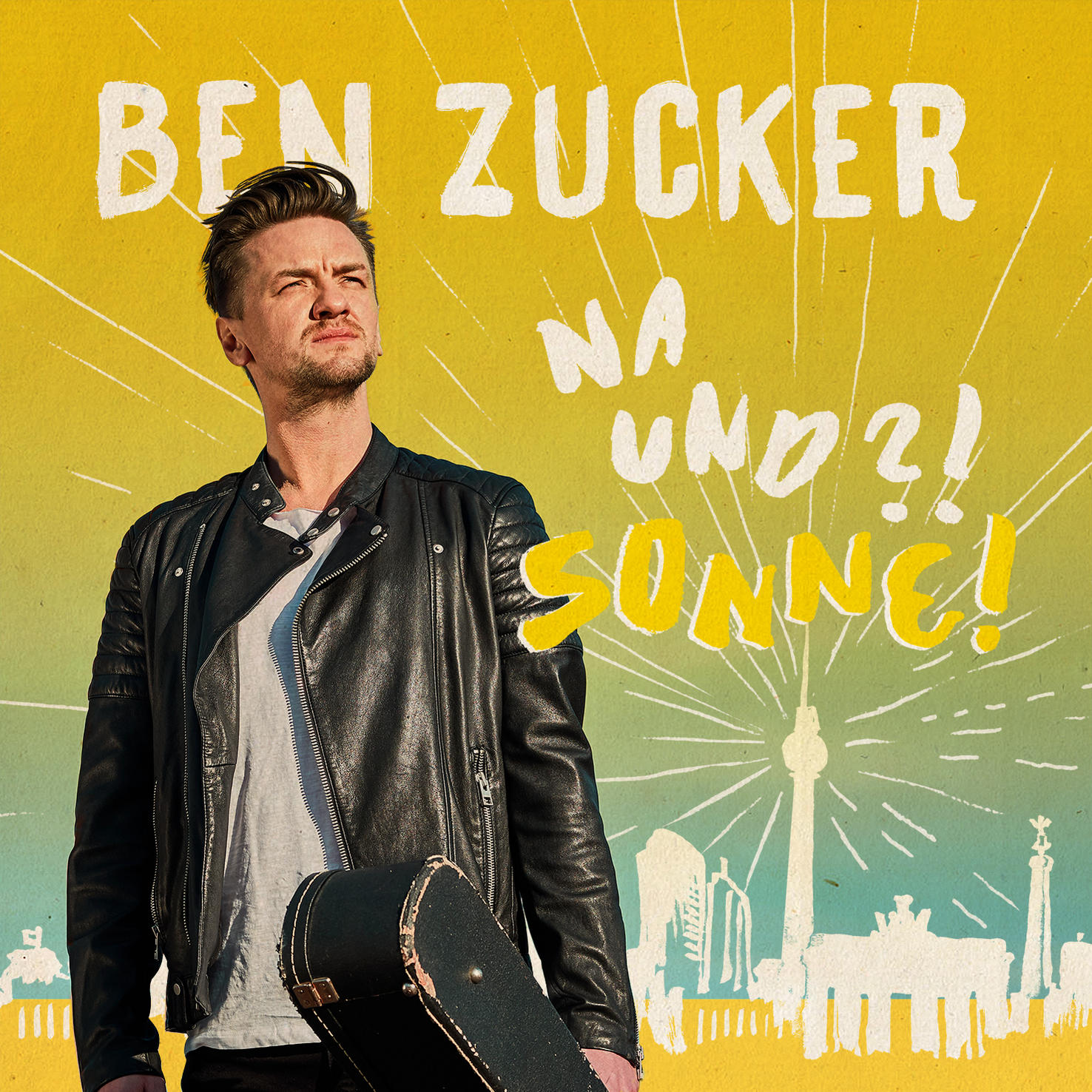 Mann mit Lederjacke, Gitarrenkoffer, gelber Hintergrund mit Text und Stadtsilhouette.