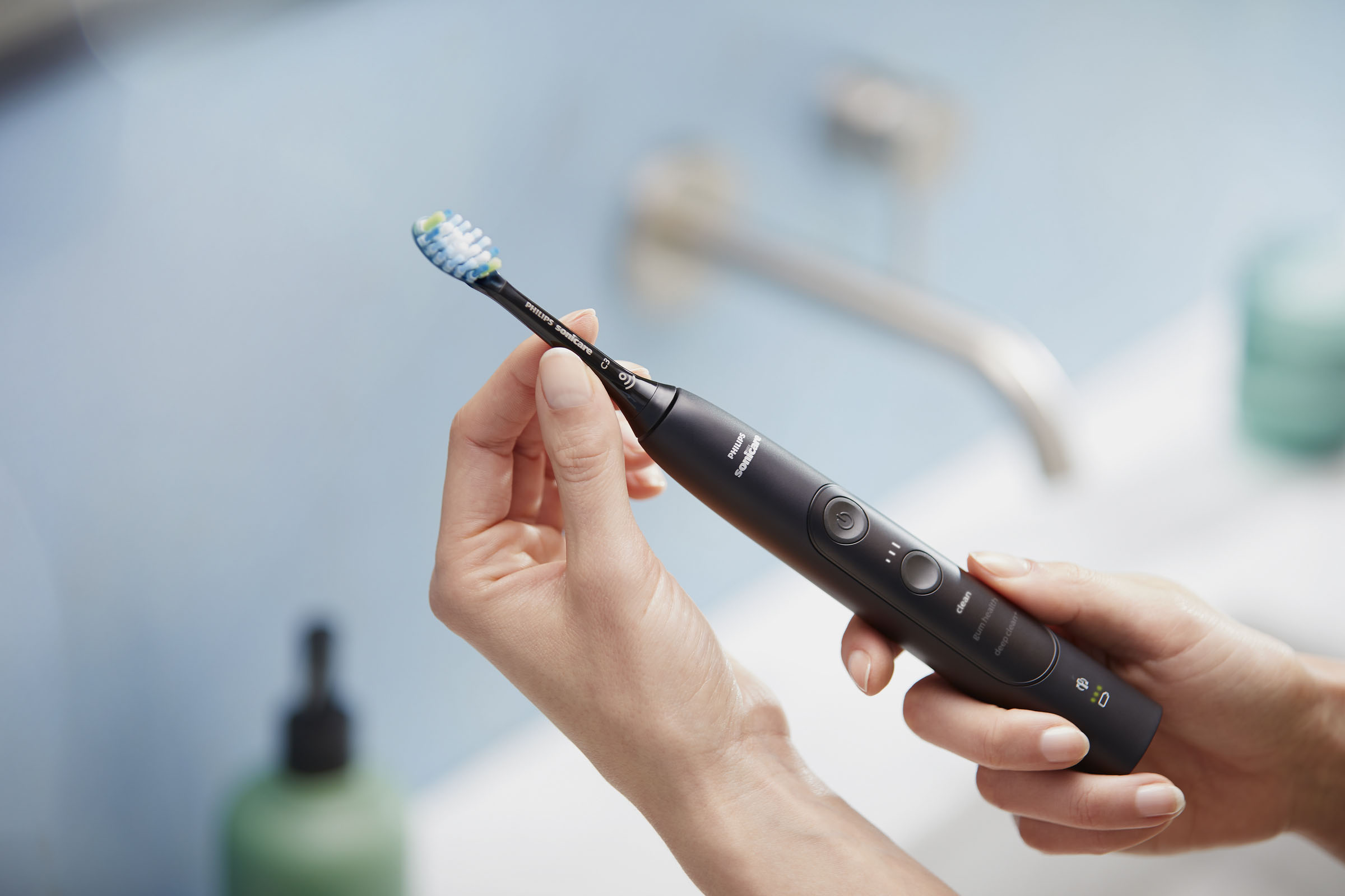 PHILIPS Sonicare HX9601/02 ExpertClean 7300
 Elektrische Zahnbürste Schwarz, Reinigungstechnologie: Schalltechnologie