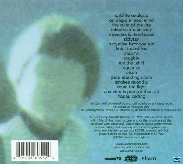 Albumcover mit Text, der Songtitel auflistet. Enthält Künstler- und Labelinformationen, Barcode und einen verschwommenen grünen Hintergrund.