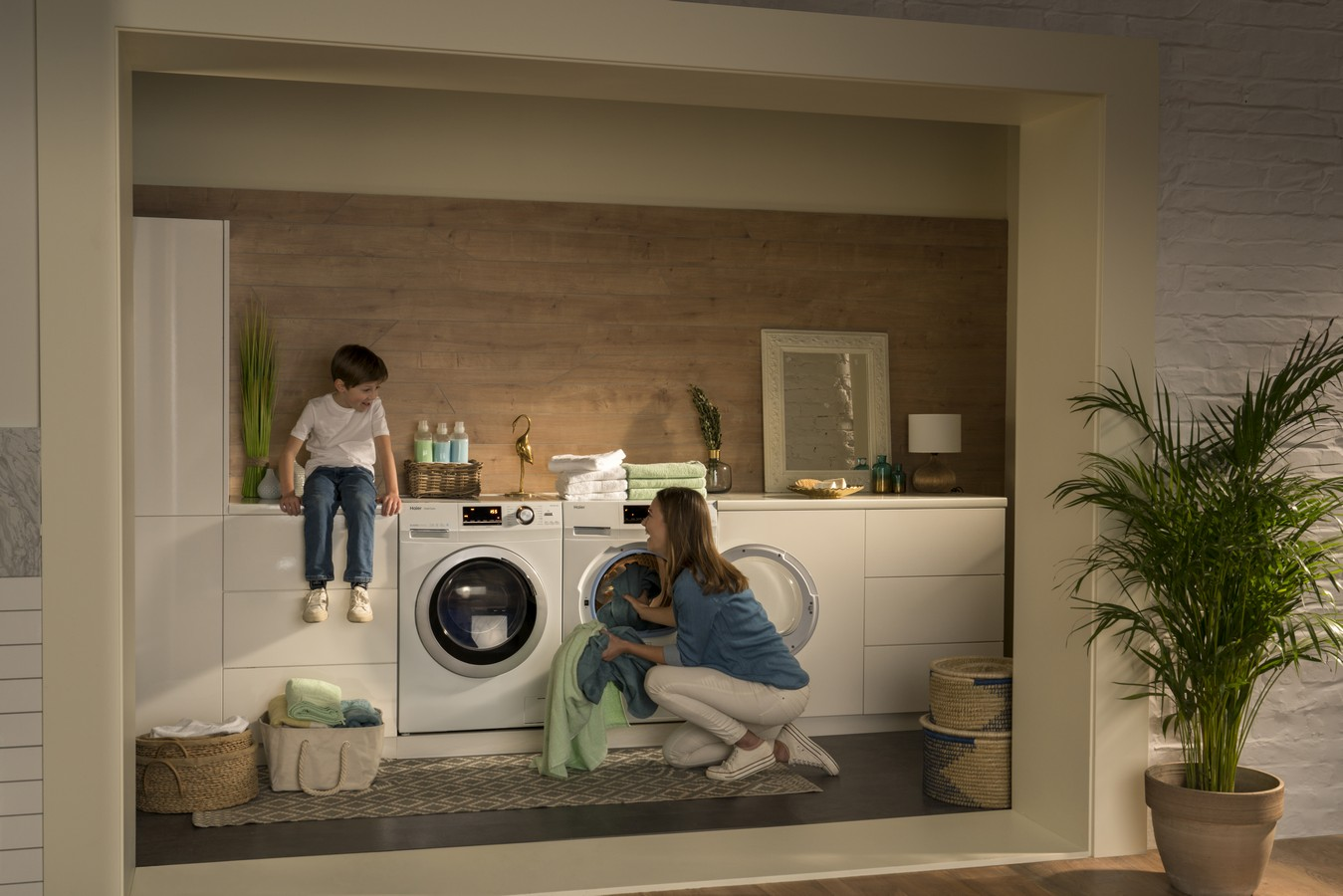 Lavadora carga frontal - Haier Series 636 HW80-BP14636, 8kg, 1400rpm, Inverter, Antibacterias, Blanco