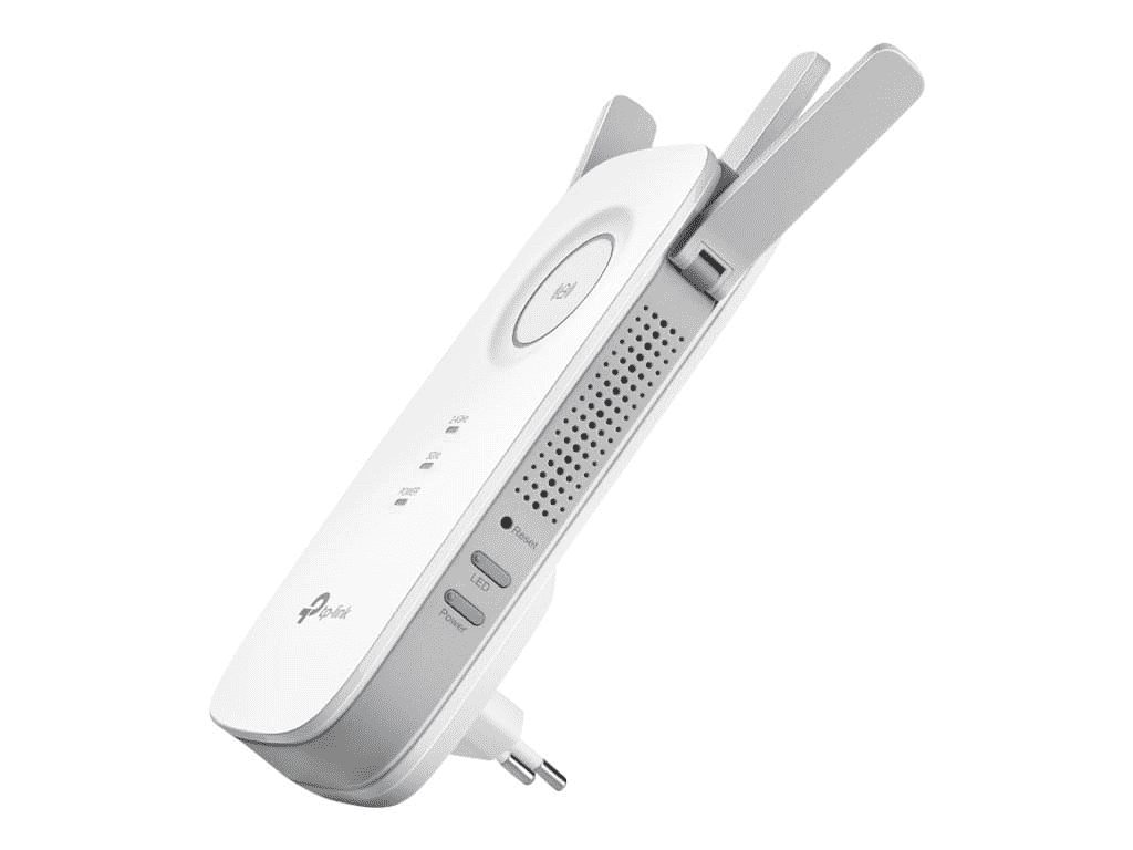 Silhouette d'un objet sombre et angulaire sur fond noir.