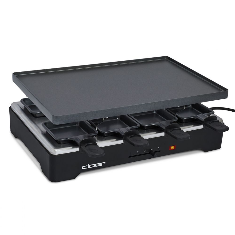 Ein schwarzer Raclette-Grill mit Grillplatte und einzelnen Schalen. Er hat nummerierte Einstellungen und eine Kontrollleuchte. Die Marke ist Cloer.