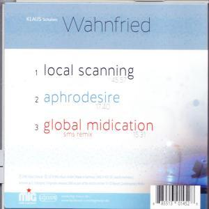 CD-Cover mit Titelliste und Künstlername, mit verschwommenem, abstraktem Hintergrund.